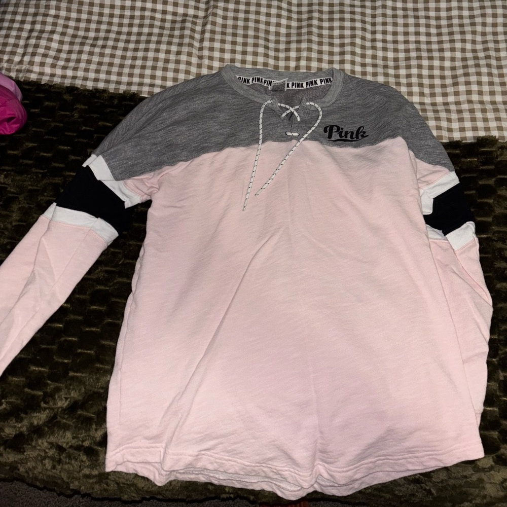 Pink long sleeve size Small in great condition
